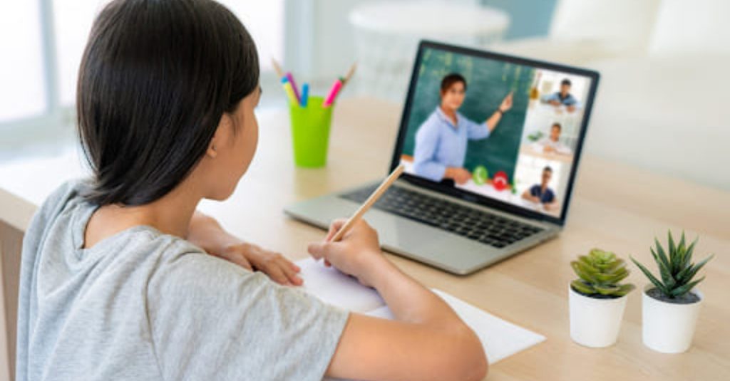 Học thêm online là gì?