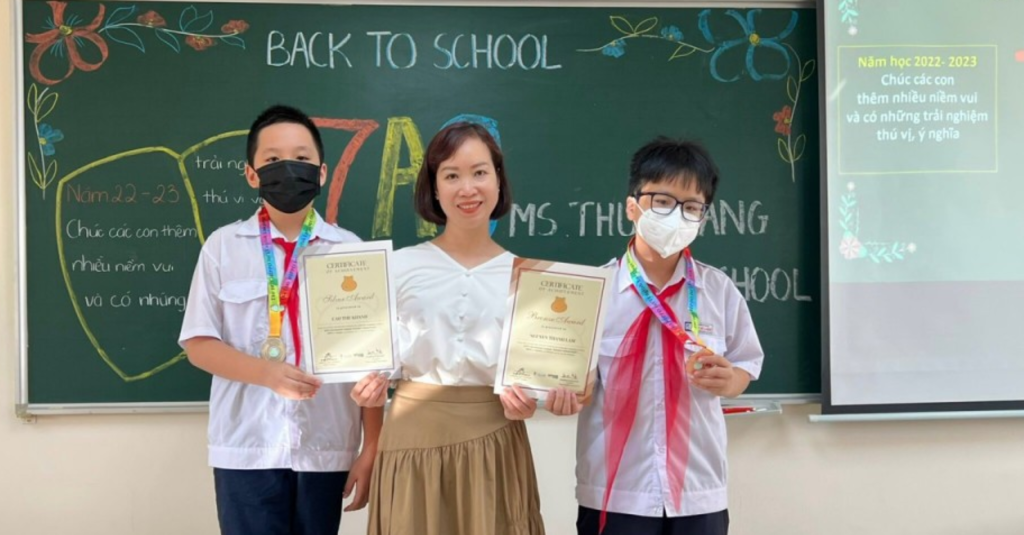 Giáo viên kinh nghiệm giúp học viên tiếp cận kiến thức đúng trọng tâm