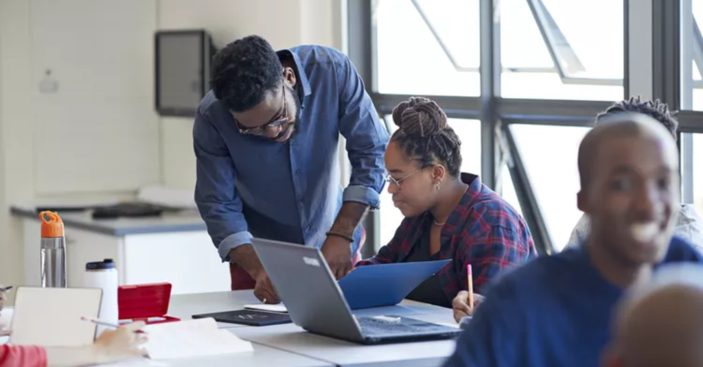 Mối quan hệ thầy – trò bền lâu và hỗ trợ lâu dài