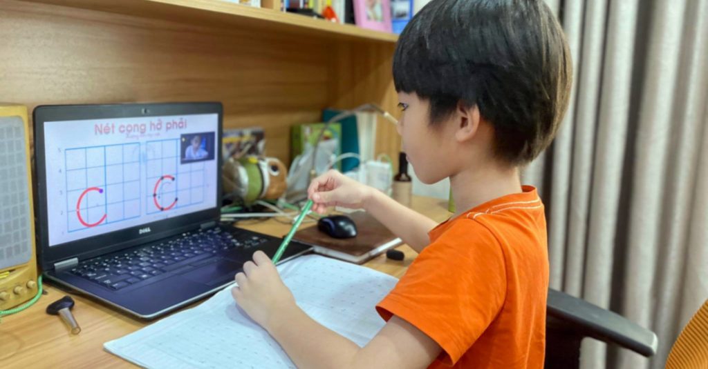 Lợi ích vượt trội của học thêm online